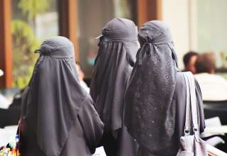 穆斯林妇女戴头巾